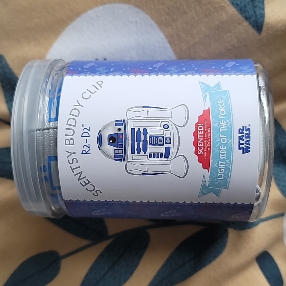 Scentsy R2-D2 Star Wars buddy clip